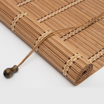 Οι κουρτίνες τυφλών μπαμπού κουρτινών Matchstick απόδειξης ήλιων κυλούν υπαίθρια επάνω το κλασικό ύφος